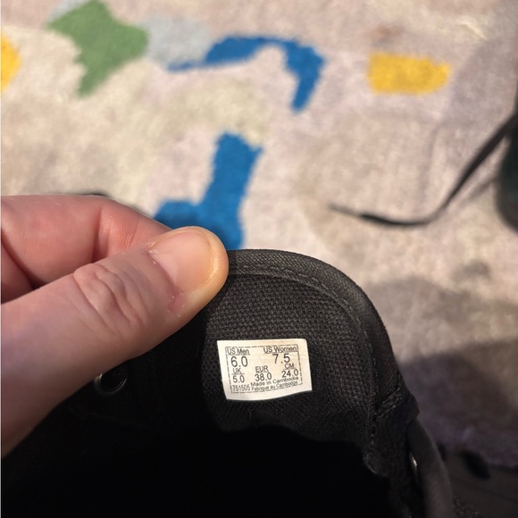 Vans Authentics women’s green velvet paisley, size 7.5, unique style! - Picture 6 of 8